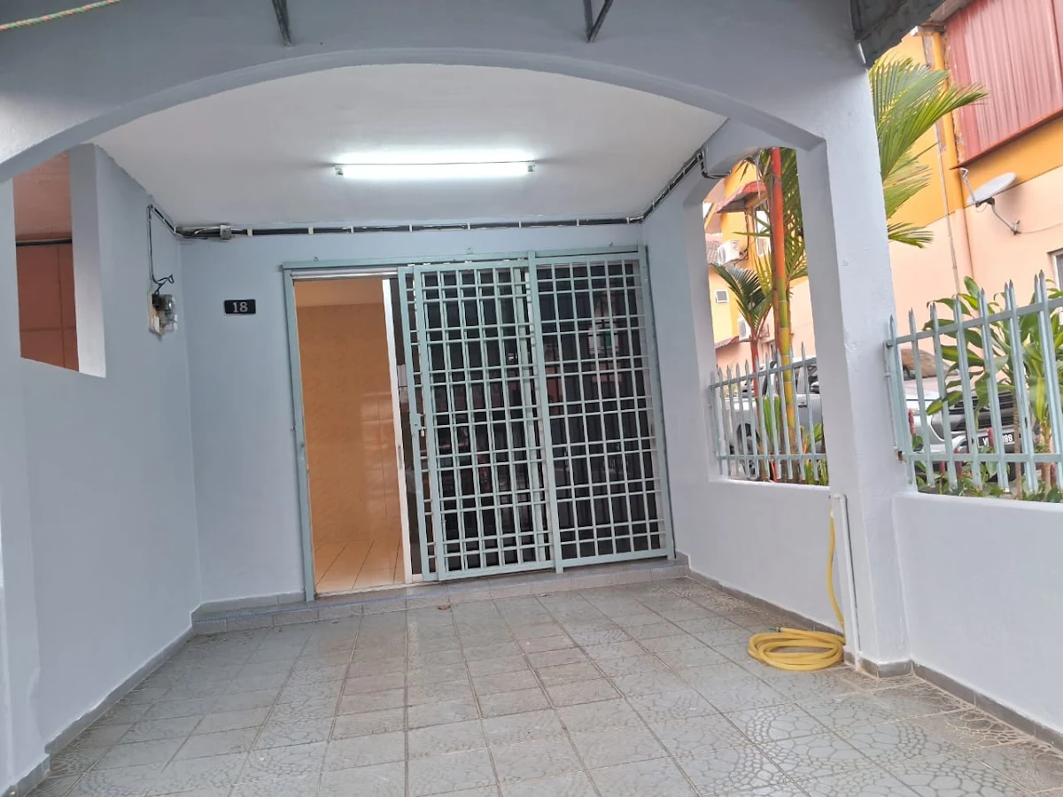 End-lot Townhouse 6/6