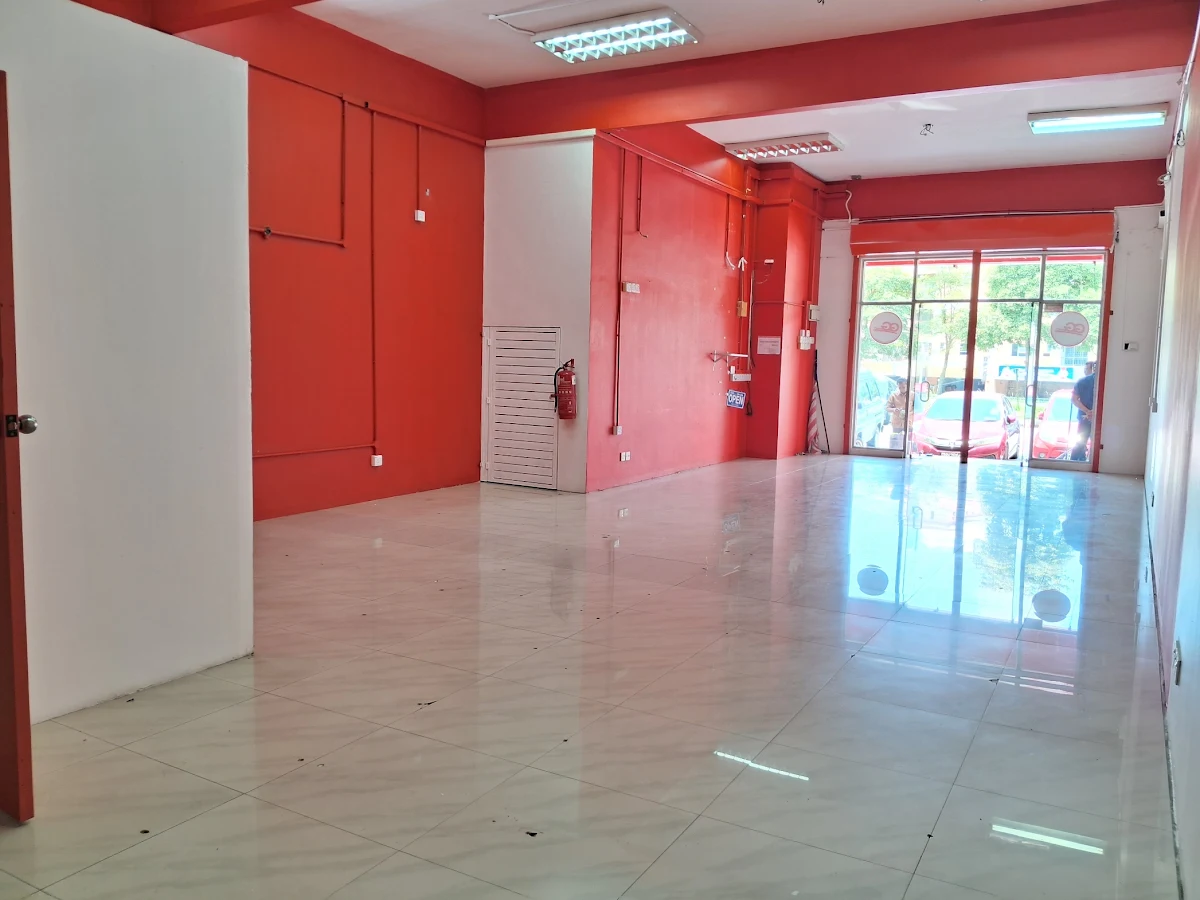 Shop Lot 1/1