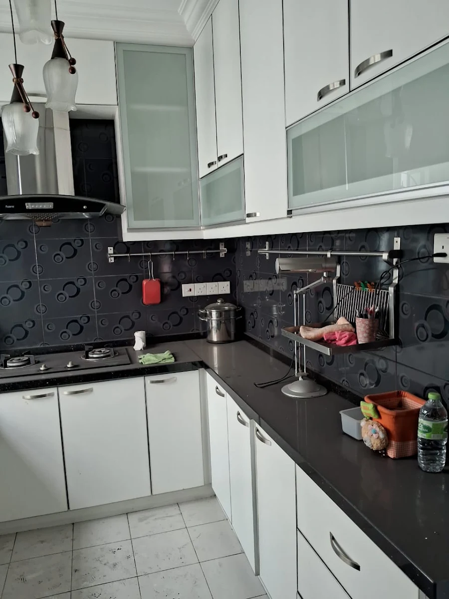 2-storey Townhouse, 6 rooms 4/9
