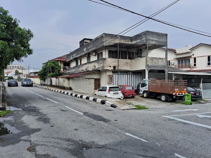 2-storey House with Rooftop