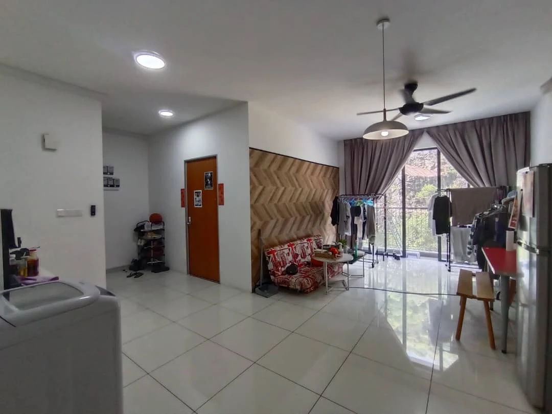 Riana South Condo 2/10