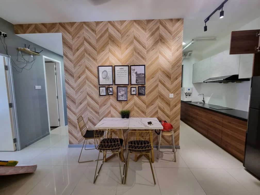 United Point Condo 3/10