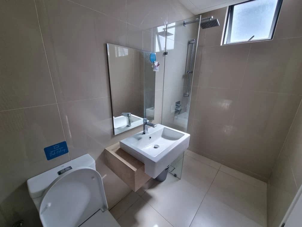 United Point Condo 7/10