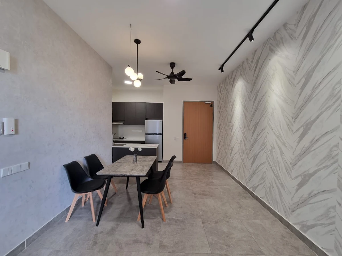 Millerz Square Condo 11/12