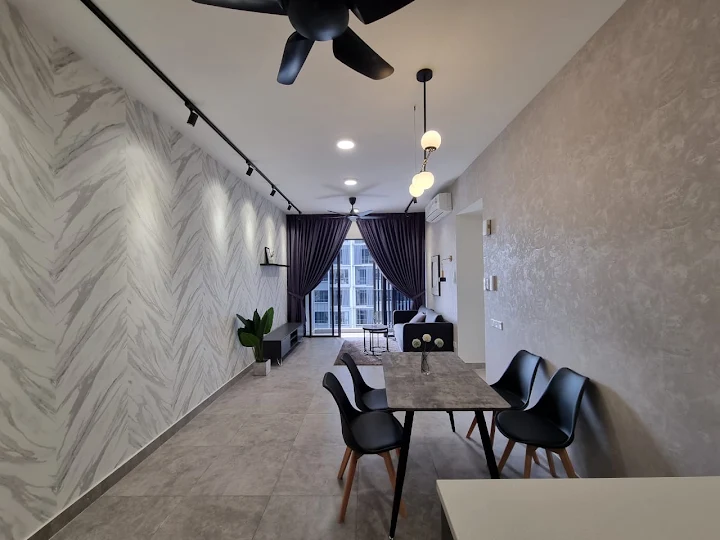 Millerz Square Condo