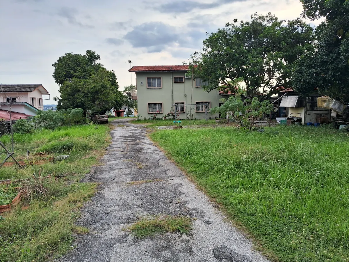Bungalow House 2/7