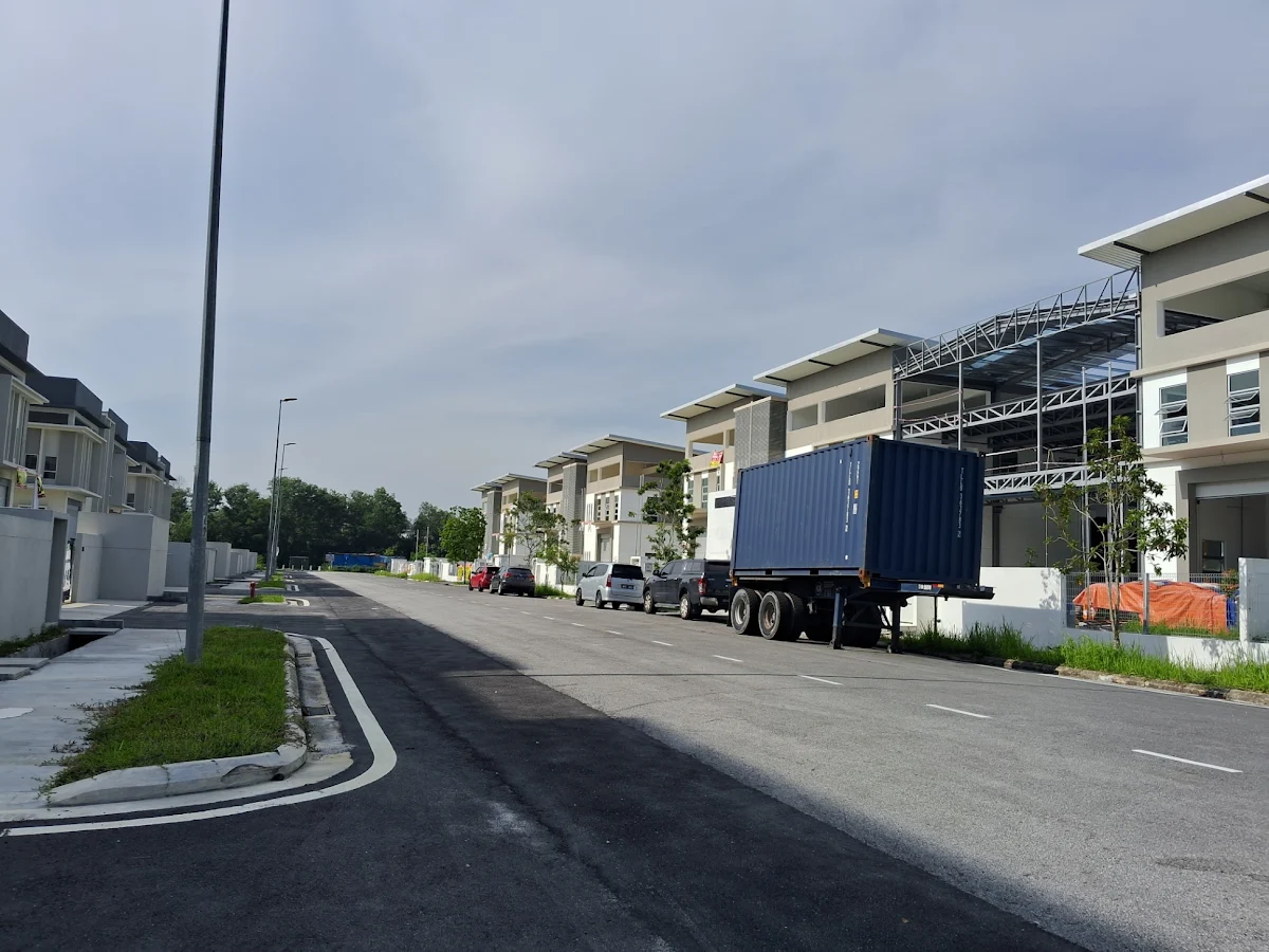 Factory Lot 3/6